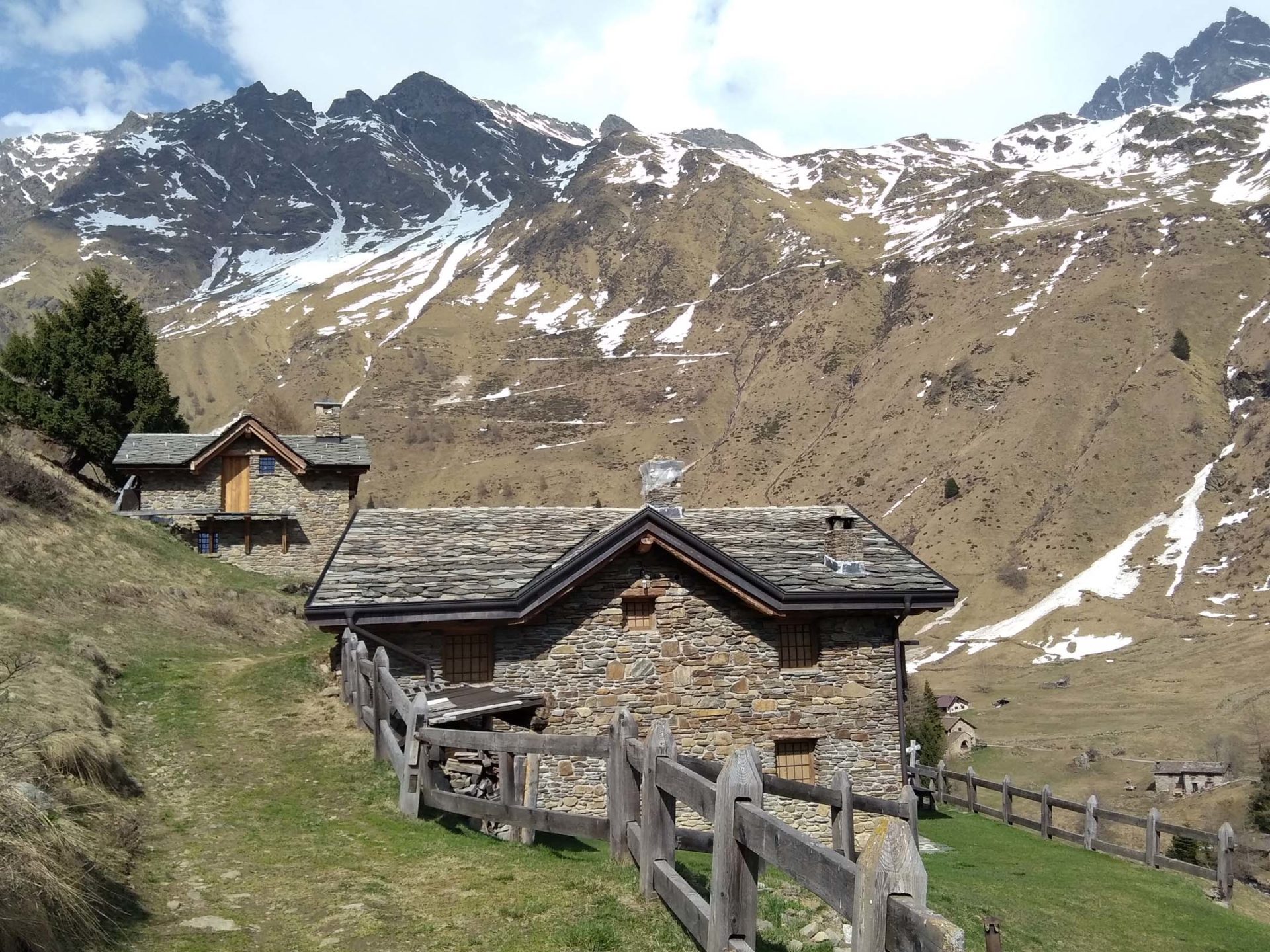 Valcamonica, Case di Viso